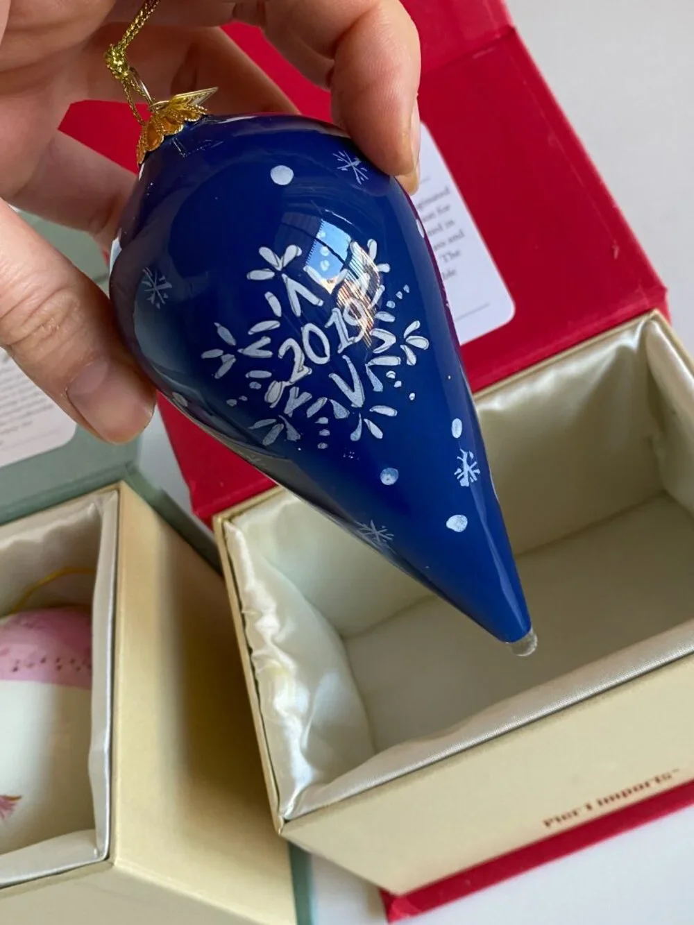VTG Pier 1 Li Bien Reverse Hand Painted Glass Christmas Ornament 2 Pcs